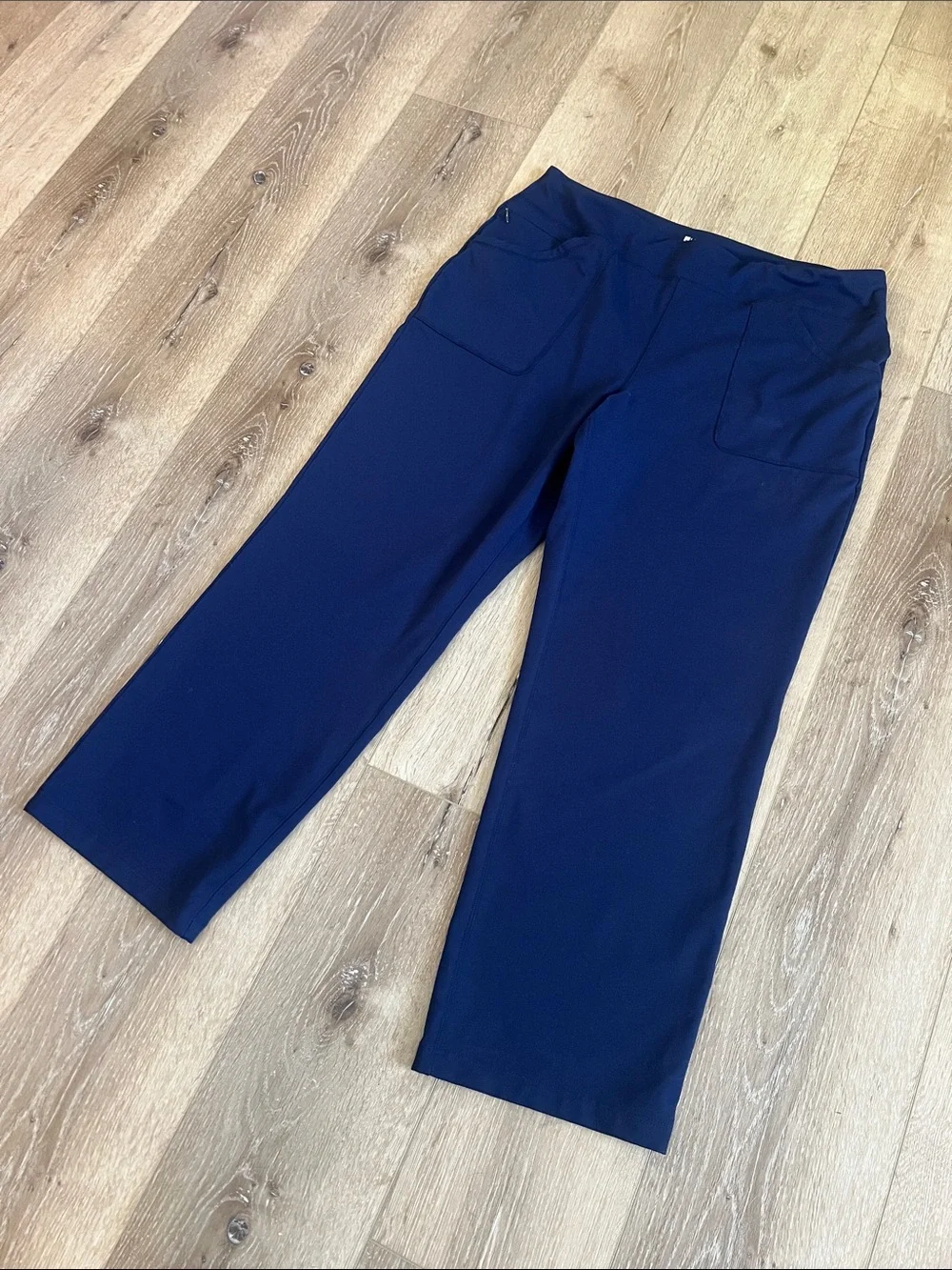 Lands' End Sport - Navy Pull-On Cropped Pants with Pockets, Great Condition! - Picture 2 of 14